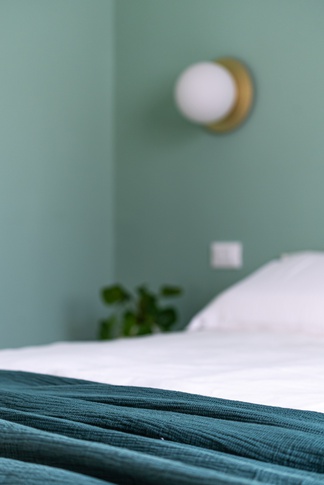 Camera da Letto in stile contemporaneo di 13 di Storie Design Studio