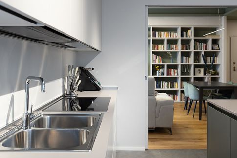 Cucina in stile contemporaneo di 20 di Carola Ribotta architetto