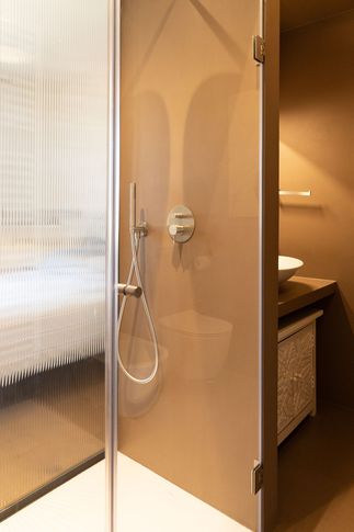 Bagno in stile eclettico di 4 di Davide Gratteri Architetto Bagno in stile eclettico di 4 di Davide Gratteri Architetto