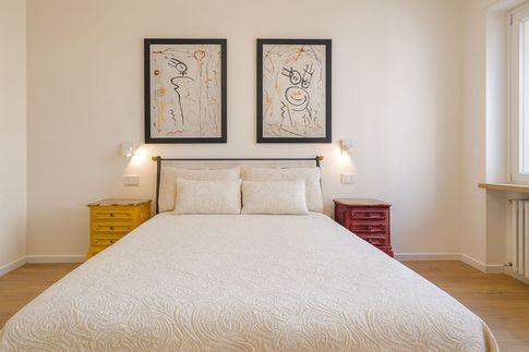 Camera da Letto in stile eclettico di 16 di Studio di Architettura Barbara Vucusa Architetto