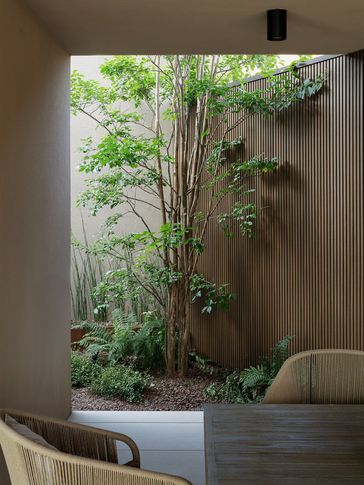 Portico in stile minimal di 30 di Didonè Comacchio Architects