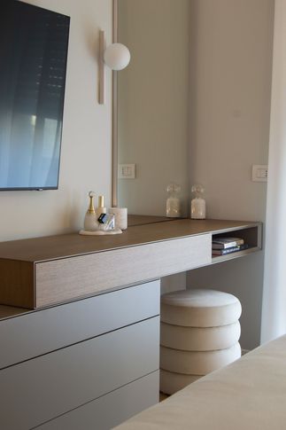 Camera da Letto in stile moderno di 19 di Silvia Aquilani . Design studio