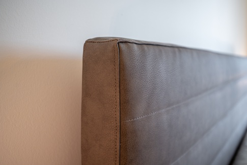 Camera da Letto in stile contemporaneo di 25 di Colab Design