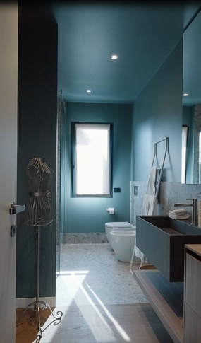 Bagno in stile contemporaneo di 15 di Arredamenti Marinoni