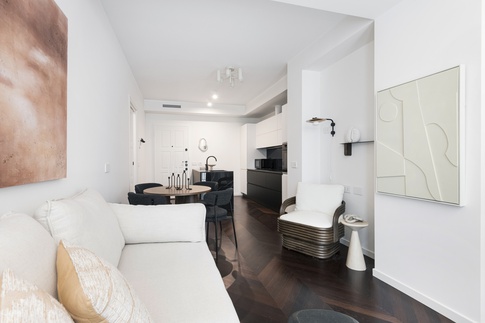 Open Space in stile contemporaneo di 20 di Martini & Partners