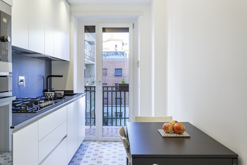 Cucina in stile contemporaneo di 8 di Valentina Varricchio Architetto Cucina in stile contemporaneo di 8 di Valentina Varricchio Architetto