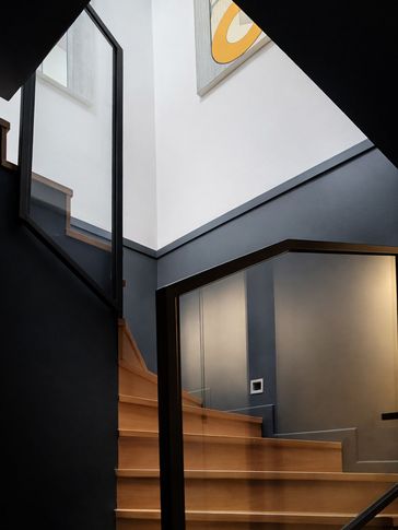 Scale in stile contemporaneo di null di NOMASS