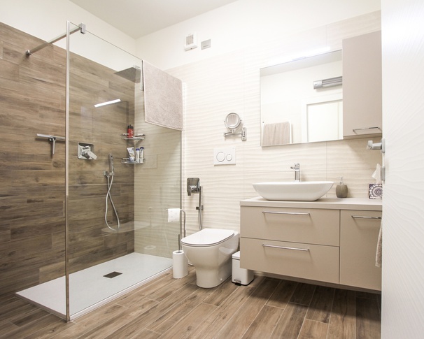 Bagno in stile contemporaneo di 5 di aprenderingstudio Bagno in stile contemporaneo di 5 di aprenderingstudio