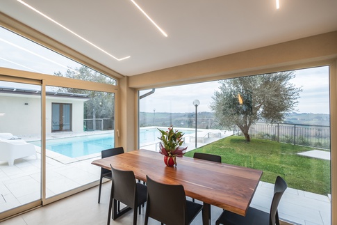 Sala da Pranzo in stile moderno di 13 di Architetto Zavagnini Daniele