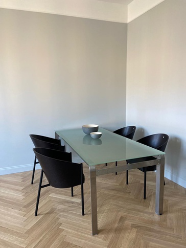 Sala da Pranzo in stile minimal di 20 di LIT-ARCHITECTS Sala da Pranzo in stile minimal di 20 di LIT-ARCHITECTS