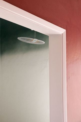 Corridoio in stile contemporaneo di 5 di ZPSTUDIO