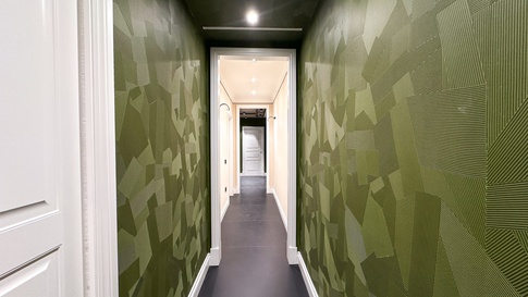 Corridoio in stile eclettico di 15 di Studio Gaetano Riccardelli