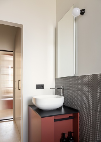 Bagno di Servizio in stile eclettico di 5 di Hop!Arch