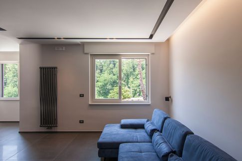 Open Space in stile moderno di 50 di Pucciarelli Architetti