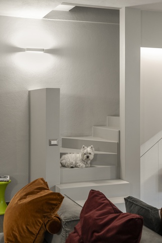 Soggiorno in stile moderno di 40 di Carola Ribotta architetto