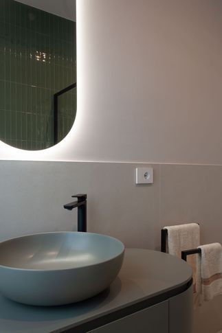 Bagno in stile moderno di 5 di SuMisura Architetti