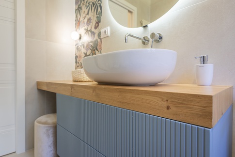 Bagno in stile contemporaneo di 5 di LD Arch & Design