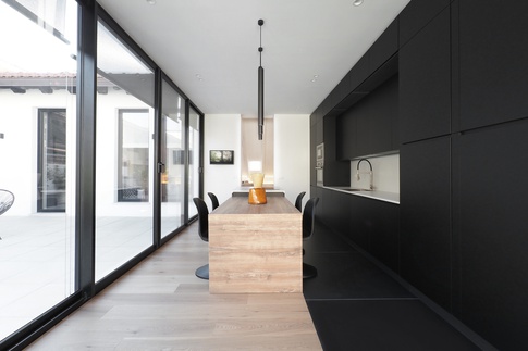 Veranda in stile moderno di 25 di Desearq studio - architettura e interior design