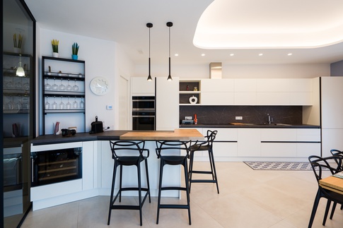 Cucina in stile contemporaneo di 35 di Carla Gatto Architetto