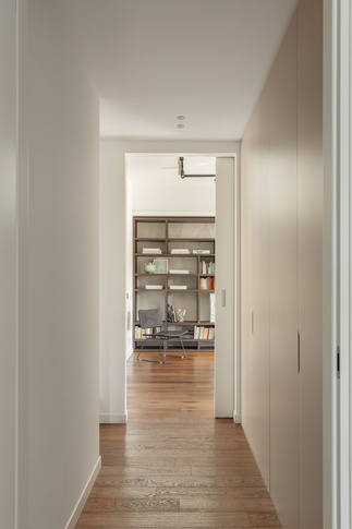 Open Space in stile moderno di 61 di Chantal Forzatti architetto