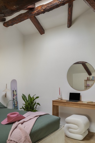 Camera da Letto in stile scandinavo di 27 di Storie Design Studio