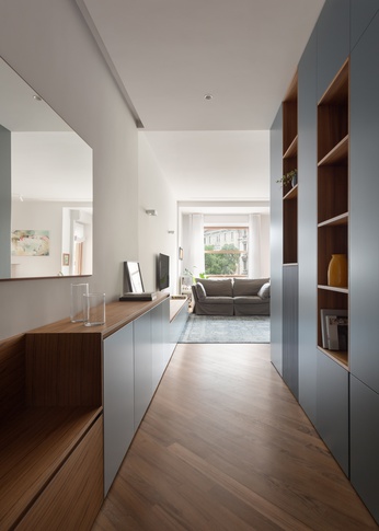 Ingresso in stile contemporaneo di 4 di TGA_Studio