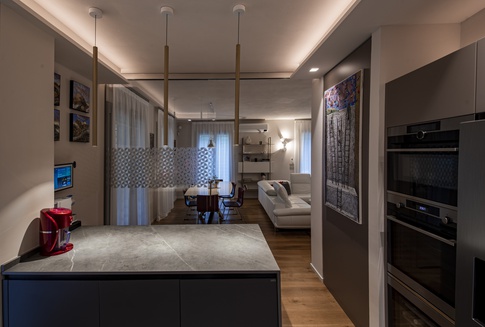 Cucina in stile moderno di 10 di MICHELE VOLPI STUDIO INTERIOR DESIGN