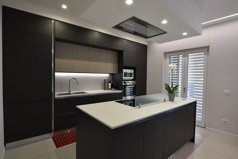 Cucina in stile contemporaneo di 24 di A+A Architects Cucina in stile contemporaneo di 24 di A+A Architects