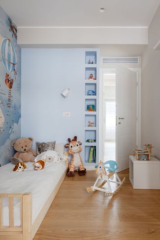 Cameretta Bambini in stile contemporaneo di 11 di Architetto Sara Edalatkhah
