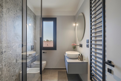 Bagno in stile contemporaneo di 5 di DQA Studio di architettura Bagno in stile contemporaneo di 5 di DQA Studio di architettura