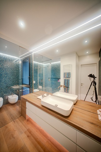 Bagno in stile contemporaneo di 8 di Pierpaolo Iannone Architetto Bagno in stile contemporaneo di 8 di Pierpaolo Iannone Architetto