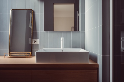 Bagno in stile contemporaneo di 3 di L’usine