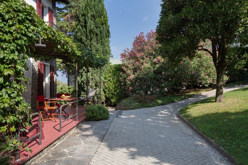 Giardino in stile anni '50 di 1500 di TGA_Studio Giardino in stile anni '50 di 1500 di TGA_Studio