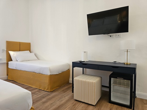 Camera da Letto in stile classico di 22 di Alessandra Gambino Architetto - AGA