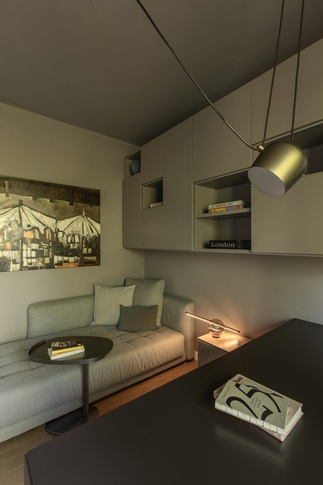 Studio in stile contemporaneo di 16 di Arredamenti Marinoni Studio in stile contemporaneo di 16 di Arredamenti Marinoni