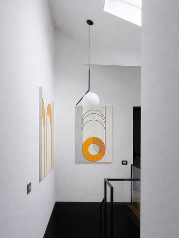 Scale in stile contemporaneo di null di NOMASS