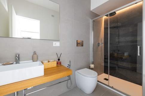 Bagno in stile minimal di 5 di Noemi Manzella Bagno in stile minimal di 5 di Noemi Manzella
