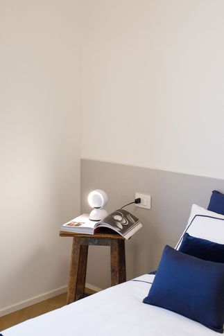 Camera da Letto in stile moderno di 14 di Ada Airoldi Interior designer