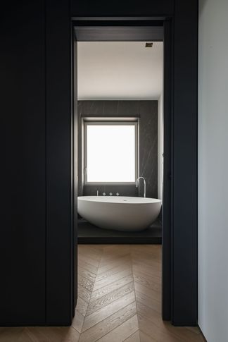 Bagno in stile contemporaneo di 6 di Paola Sola Architetto Bagno in stile contemporaneo di 6 di Paola Sola Architetto