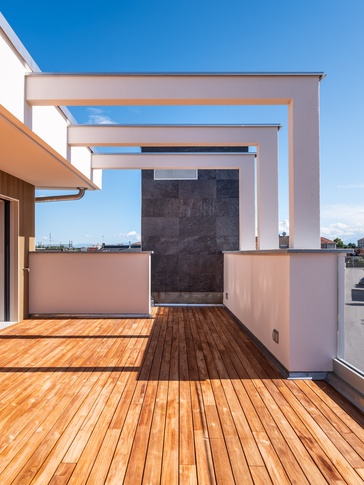 Terrazza in stile moderno di 70 di Studio di Architettura Barbara Vucusa Architetto Terrazza in stile moderno di 70 di Studio di Architettura Barbara Vucusa Architetto