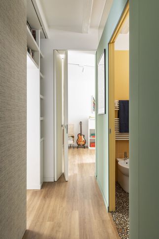 Corridoio in stile vintage di 3 di Francesca Delicato architettura e design