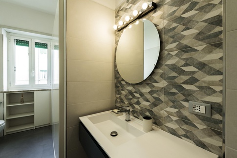Bagno in stile contemporaneo di 7 di Zelda de Ruvo Architetto