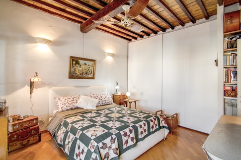 Camera da Letto in stile coloniale di 14 di MOB Architects Camera da Letto in stile coloniale di 14 di MOB Architects