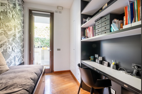 Cameretta Bambini in stile contemporaneo di 20 di Equus Architects
