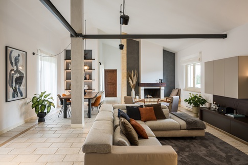 Soggiorno in stile contemporaneo di 57 di Micro Interior Design