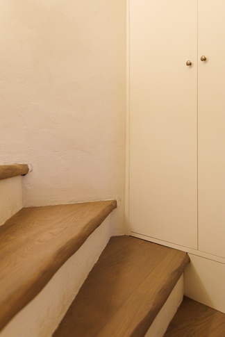 Scale in stile rustico di 2 di Studio di Interior Design di Yuliya Danilchenko