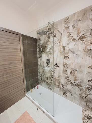 Bagno in stile contemporaneo di 4 di Jessica Damiani architetto Bagno in stile contemporaneo di 4 di Jessica Damiani architetto