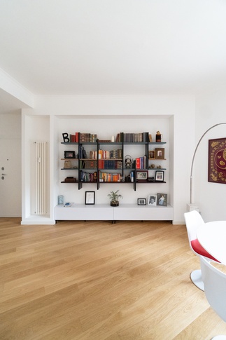 Soggiorno in stile moderno di 40 di LIT-ARCHITECTS