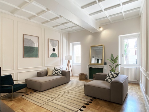 Soggiorno in stile parigino di 24 di Andrea Piattella Soggiorno in stile parigino di 24 di Andrea Piattella