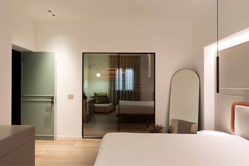 Camera da Letto in stile contemporaneo di 19 di valeria ingrao architetto Camera da Letto in stile contemporaneo di 19 di valeria ingrao architetto